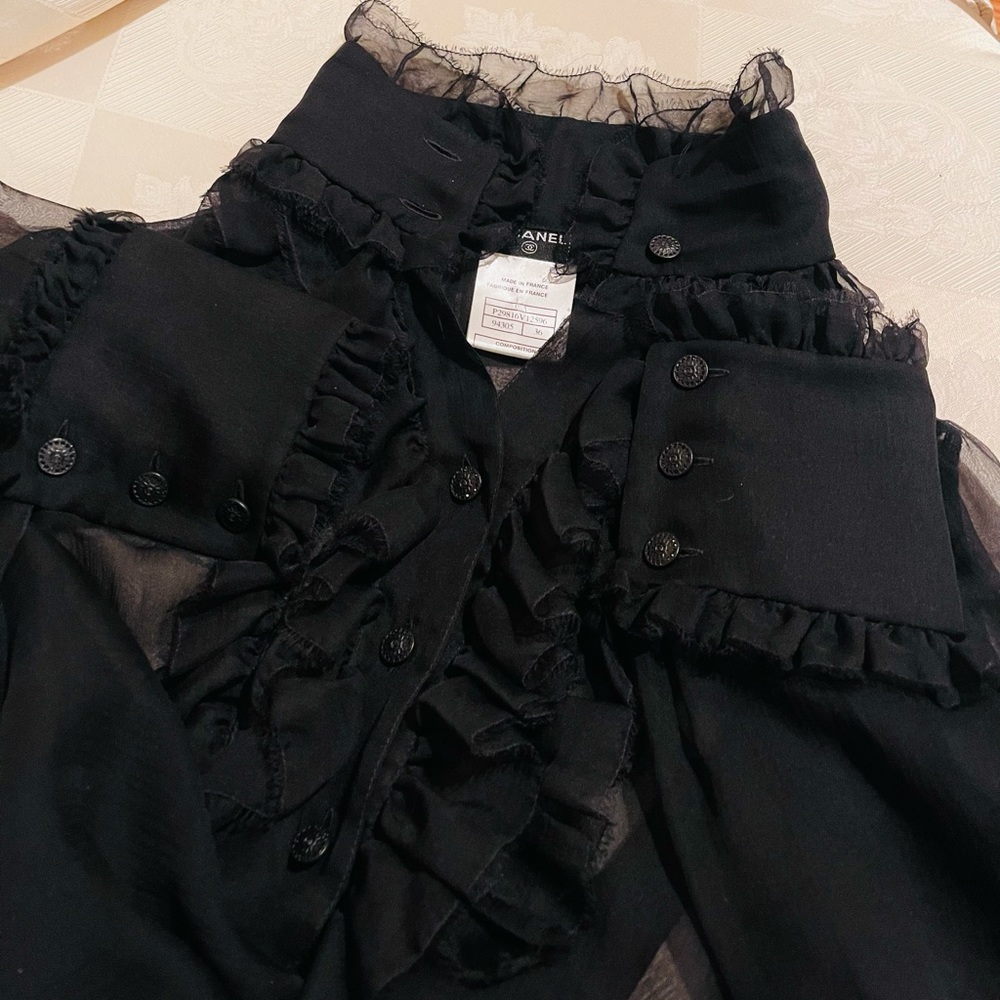 CHANEL  AUTENTIC  SHEERS RUFFLED TURTLENECK BLOUSE MADE IN ITALY  SIZE 36 - Picture 2 of 16